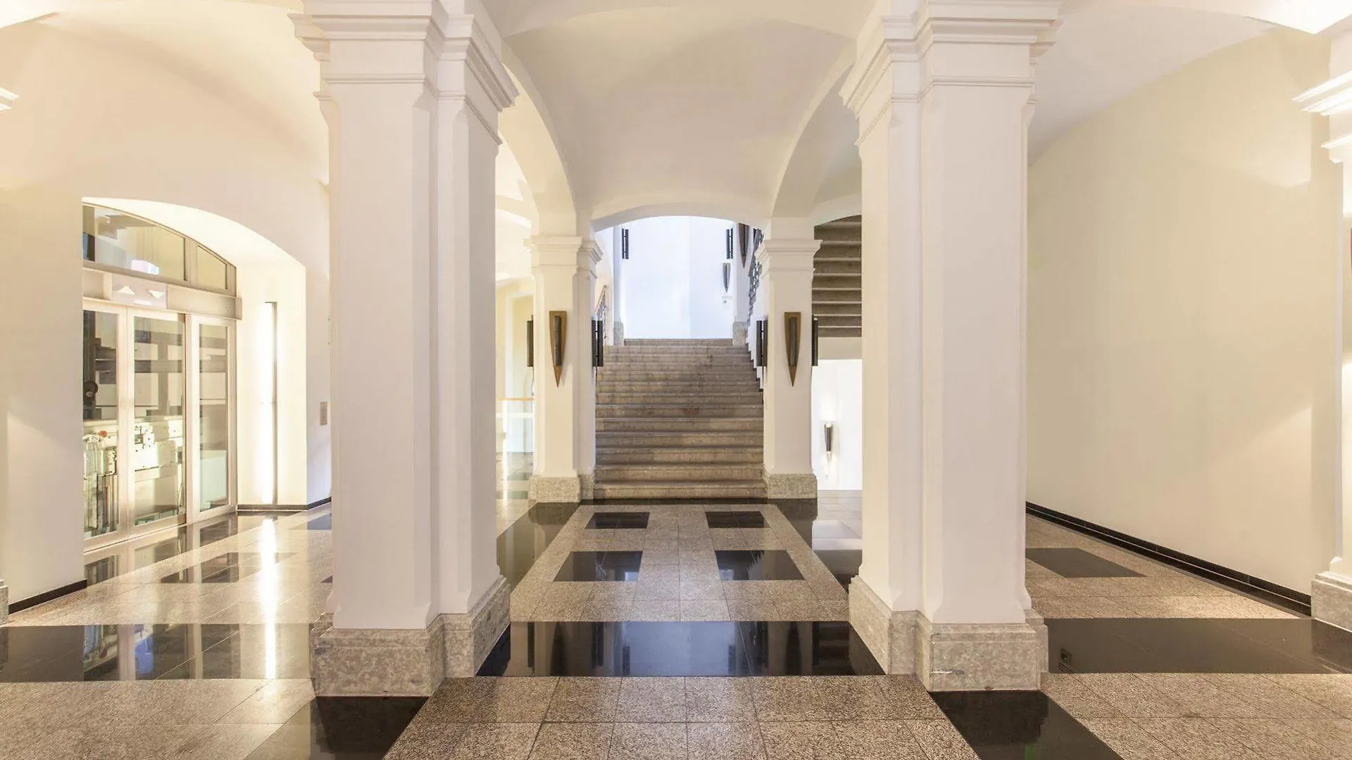 Hotel Berlin Ostbahnhof