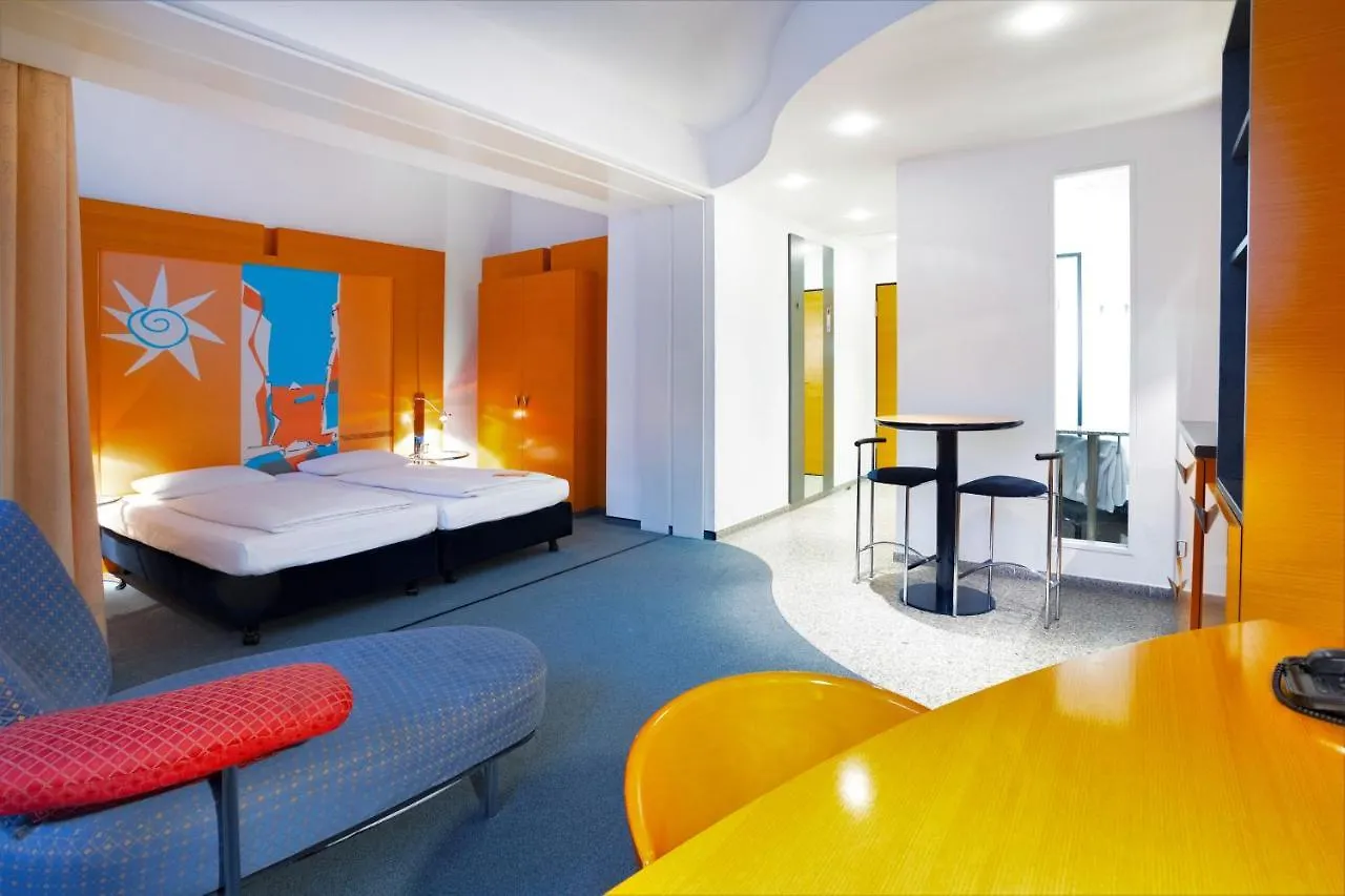 ****  Hotel Berlin Ostbahnhof Németország