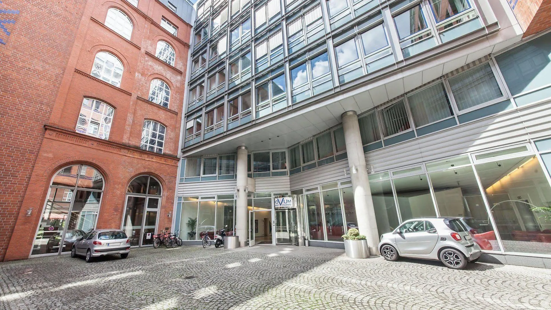 Hotel Berlin Ostbahnhof 4*,