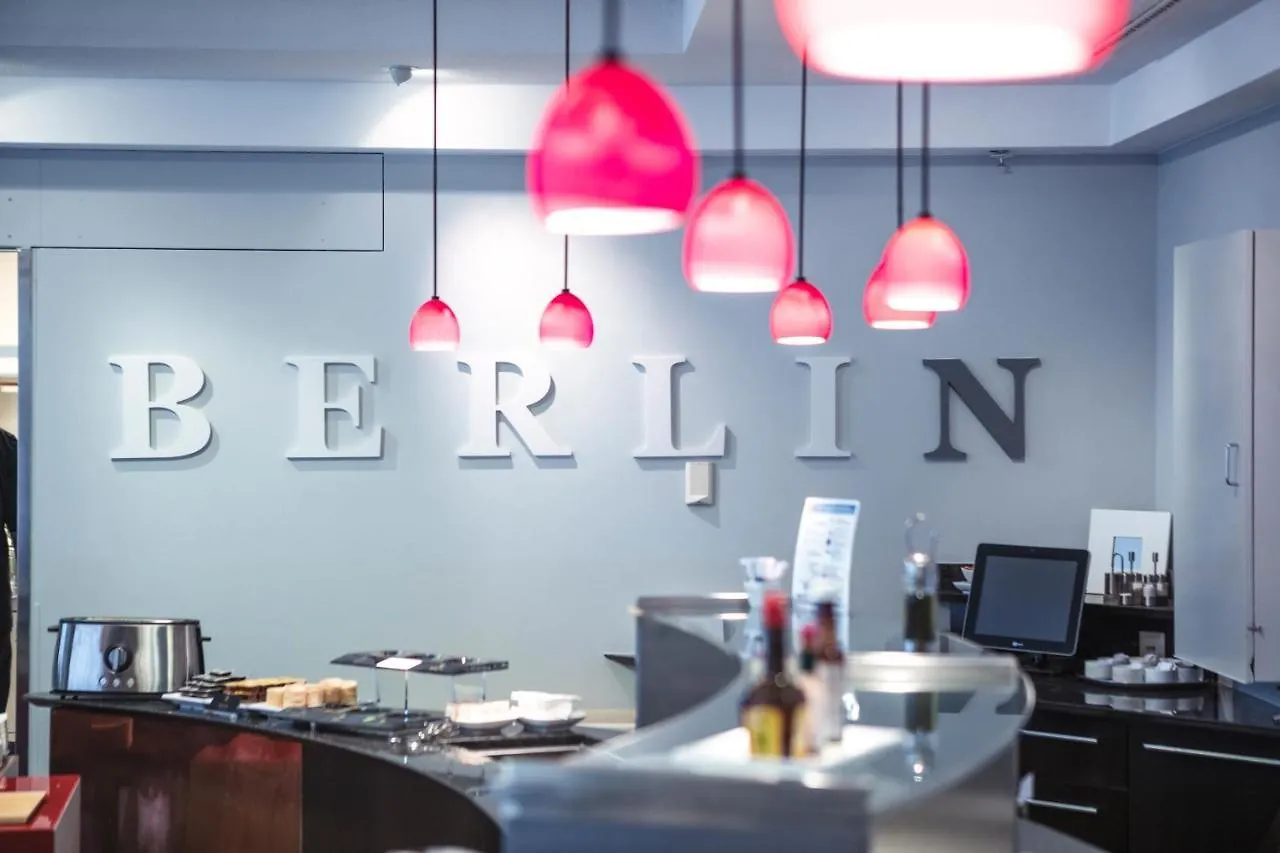 Hotel Berlin Ostbahnhof 4*,
